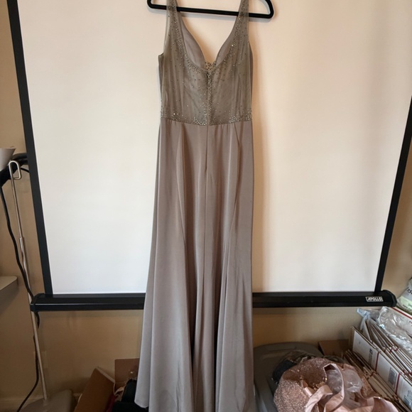 Preloved NOX Formal XXL Gown - Picture 3 of 6